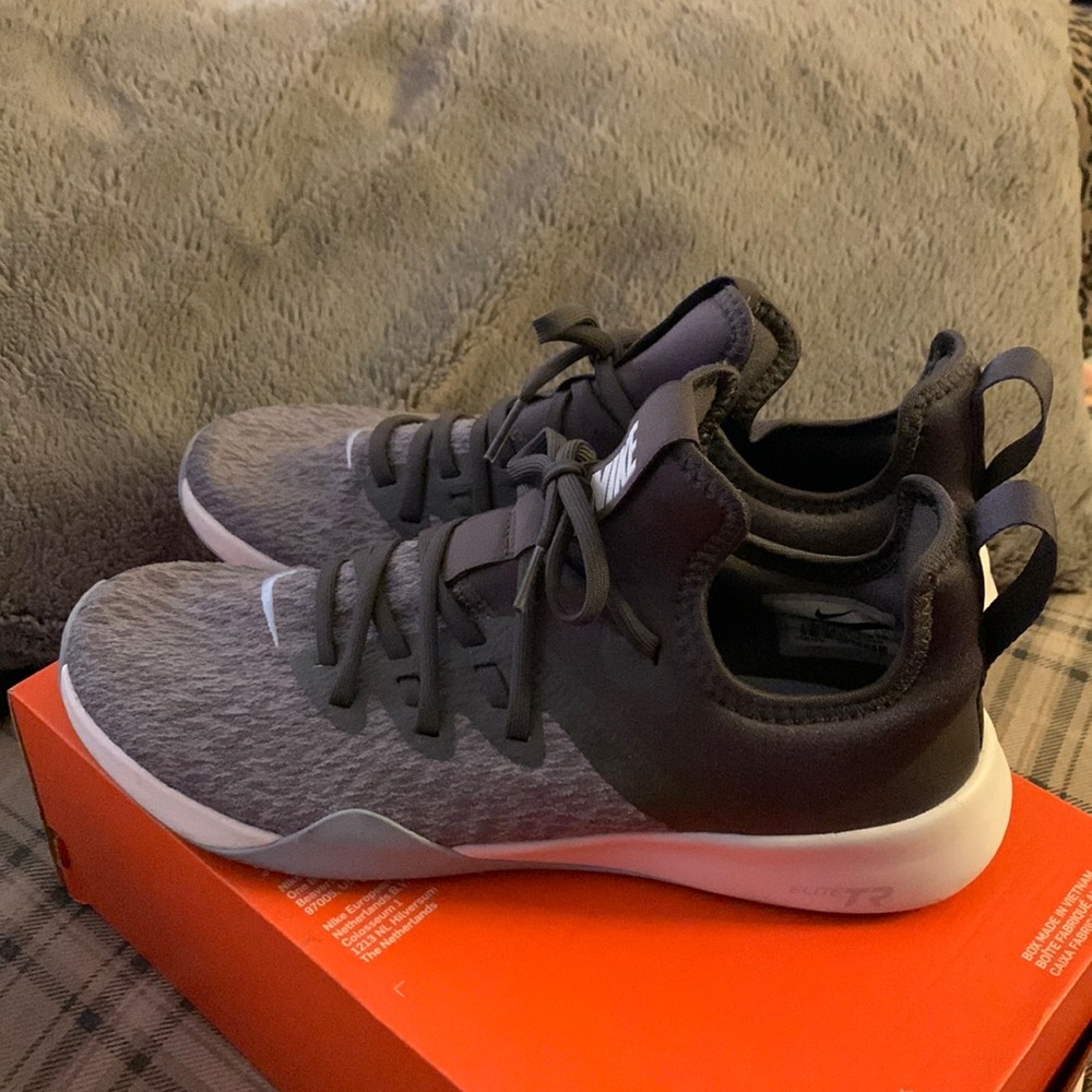 Nike Elite TR Shoes